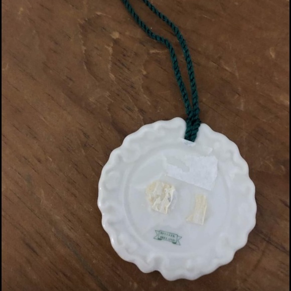 Belleek Irish Blessing ornament - Picture 2 of 2
